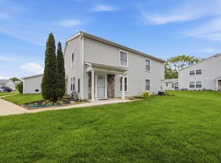 1331 N Glen Cir APT D, Aurora, IL 60506