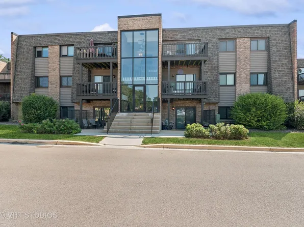 1422 Stonebridge Cir APT M11, Wheaton, IL 60189
