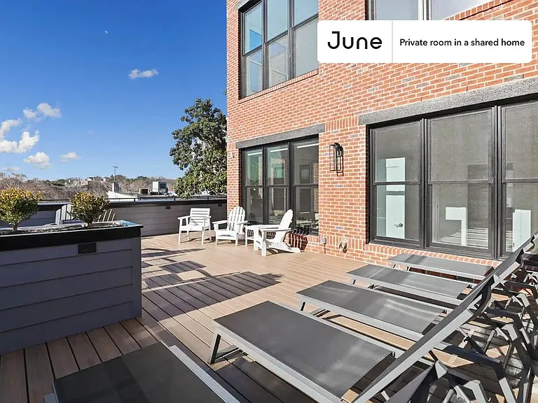 2147 P St NW #A — Photo 17