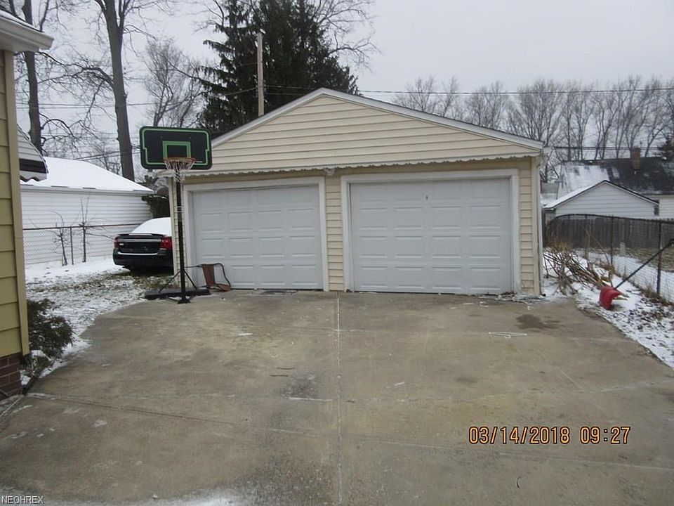 2nd image of 688 E 241st St
