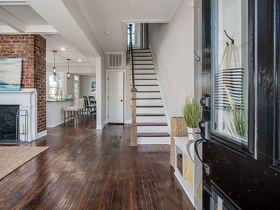 2nd image of 905 N 24th St