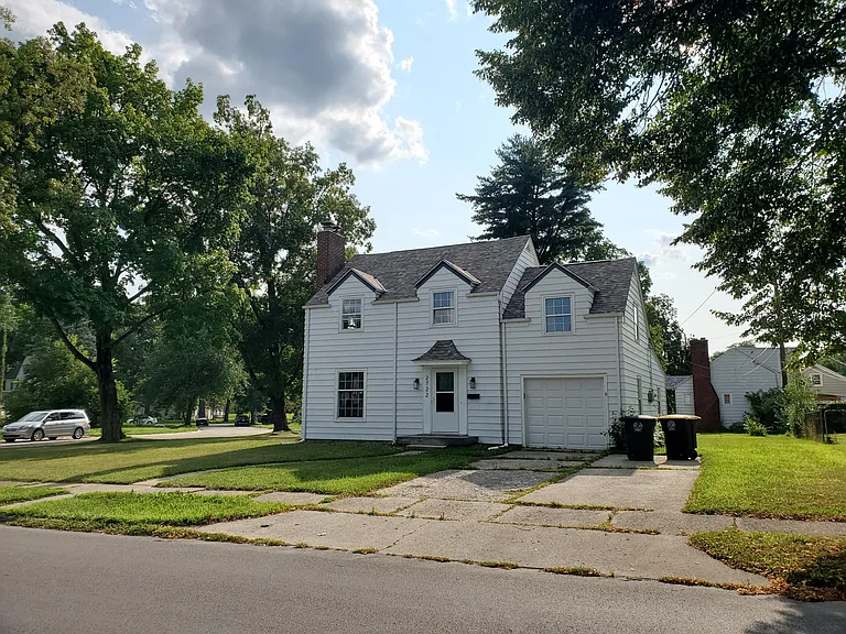 2722 Thompson Ave — Photo 21