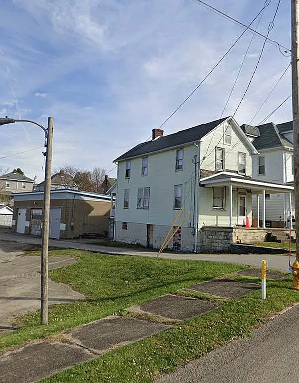 117 E Coffee St photo 1