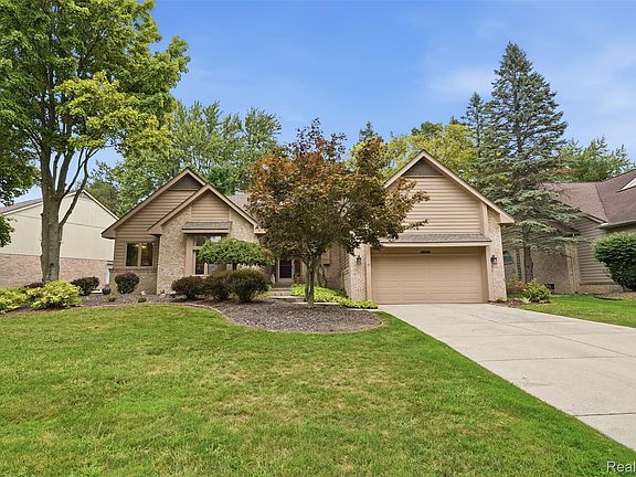 2nd image of 4963 Countryside Dr