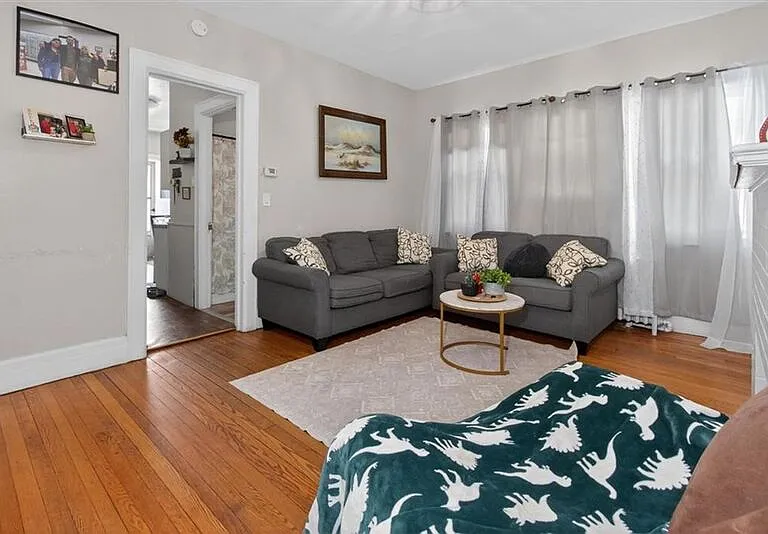 119 Rosewood Ter #1 — Photo 8