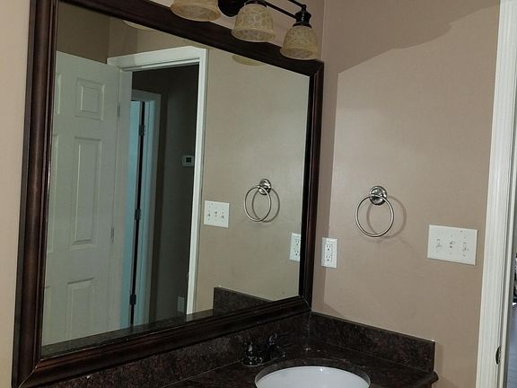 5th image of 5698 Emily Ln