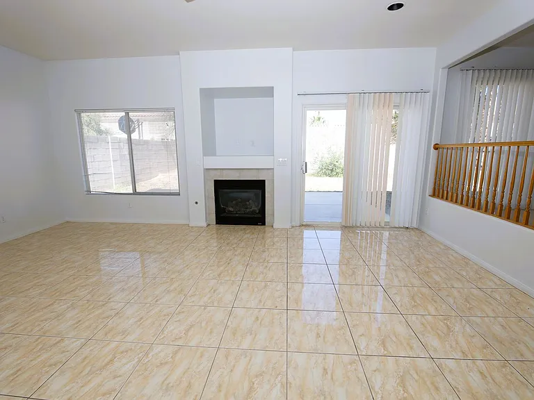 554 Campus Oaks Ct — Photo 13