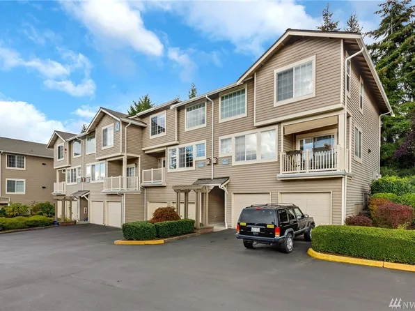 18634 NE 57th Way #Q18634, Redmond, WA 98052