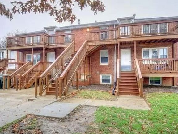 5th image of 808 N Lincoln Ave APT 9