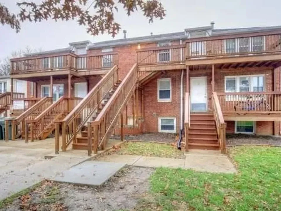 808 N Lincoln Ave