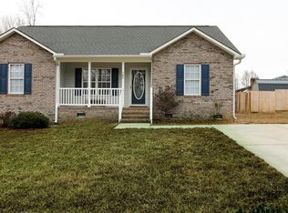 102 Battle Dr, Thomasville, NC 27360