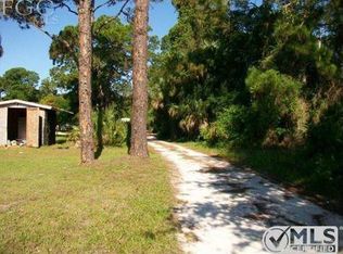 9391 Rabbit Hollow Trl, North Fort Myers, FL 33903