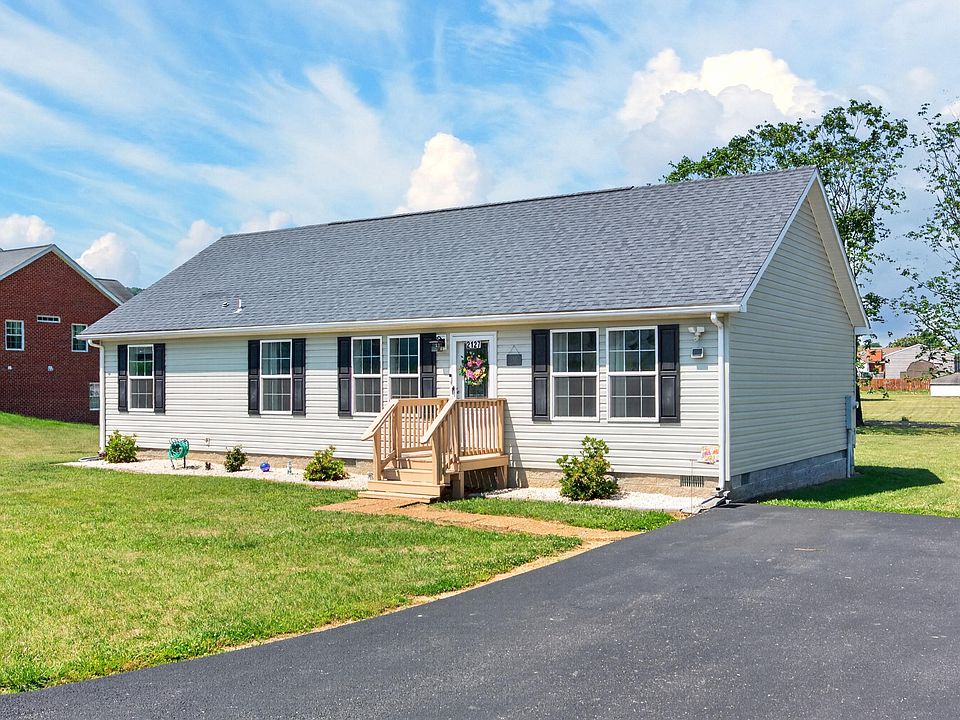 1st image of 2127 Tara Ln