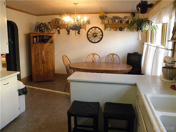 4th image of 3742 W View Ave