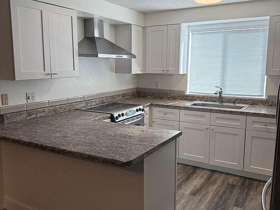 4th image of 3709 50th Ave E