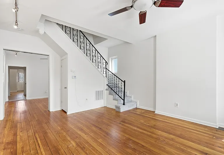 2812 Clifton Ave — Photo 2
