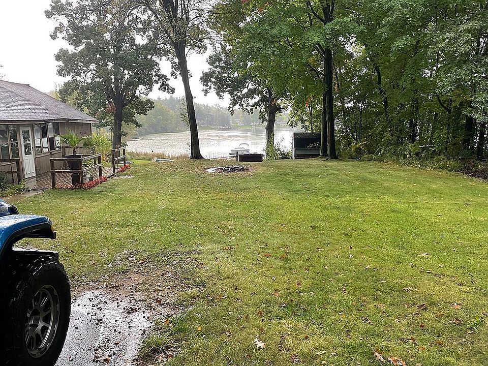 1st image of 11608 Orchard Park Dr NE