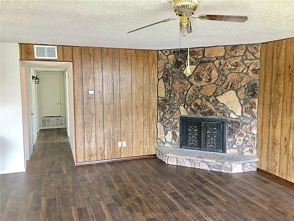4th image of 3400 Littlestone Dr