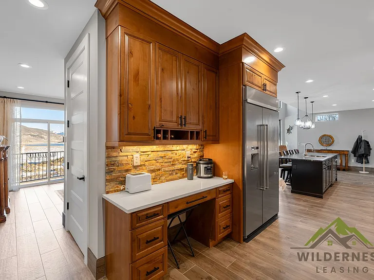 332 Lake View Dr — Photo 5