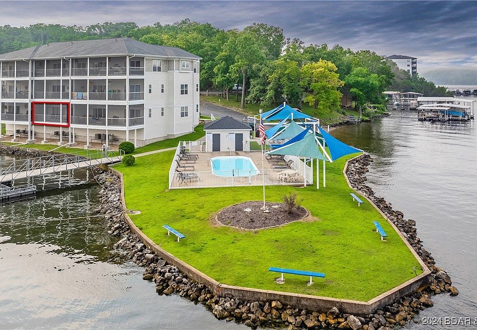 1st image of 4935 Robins Cir #111