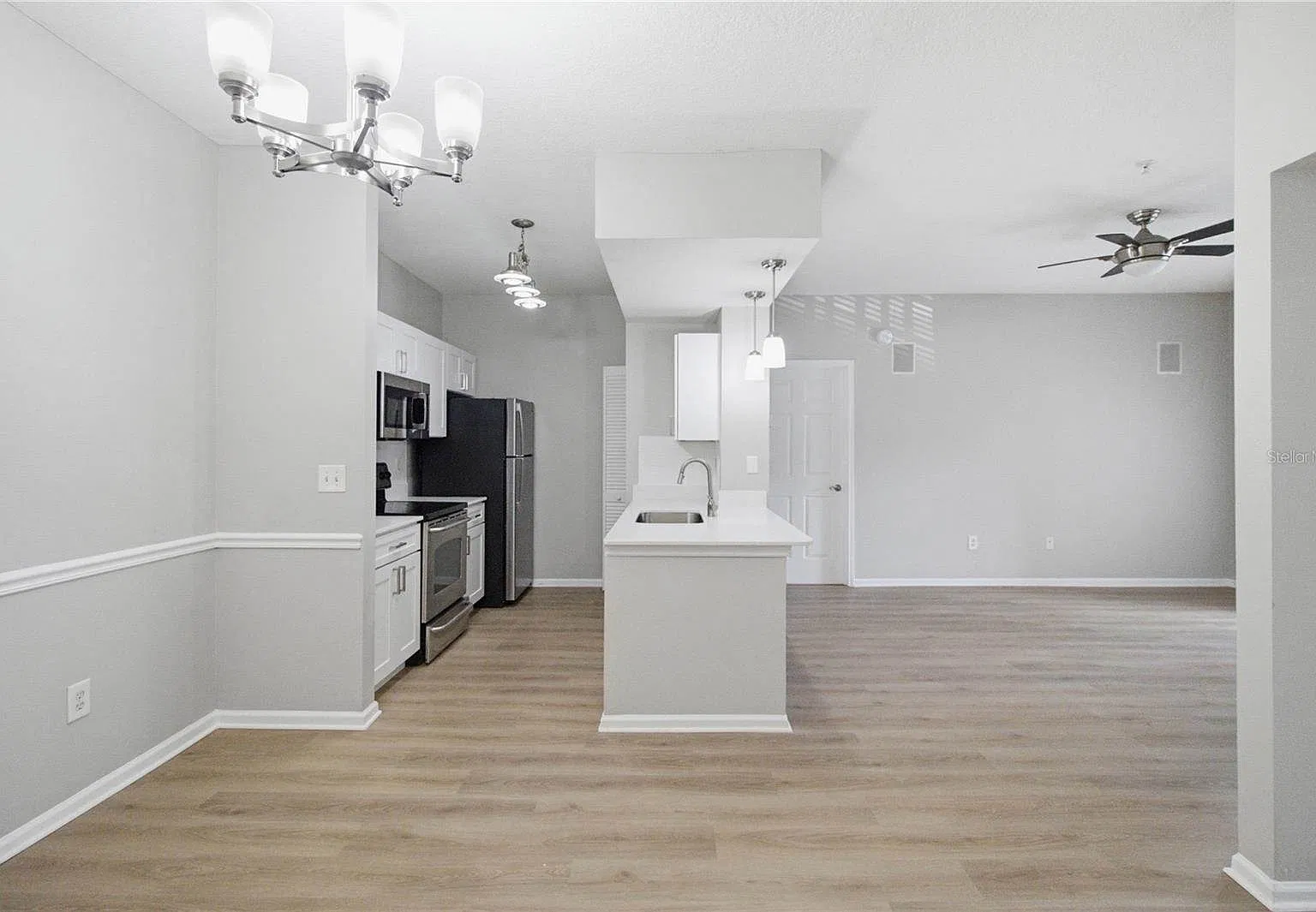 2 bed, 1041 sqft, $1,775 — Photo 3