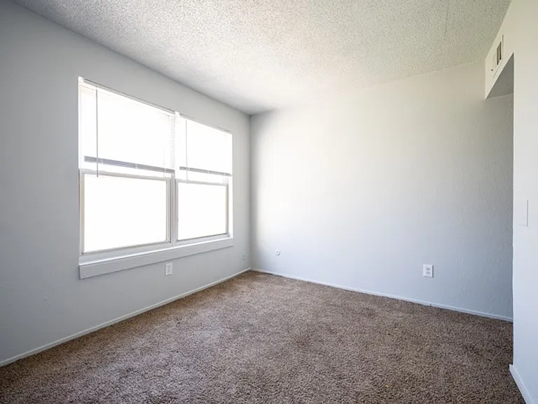 Victory Park Apartments — Photo 13