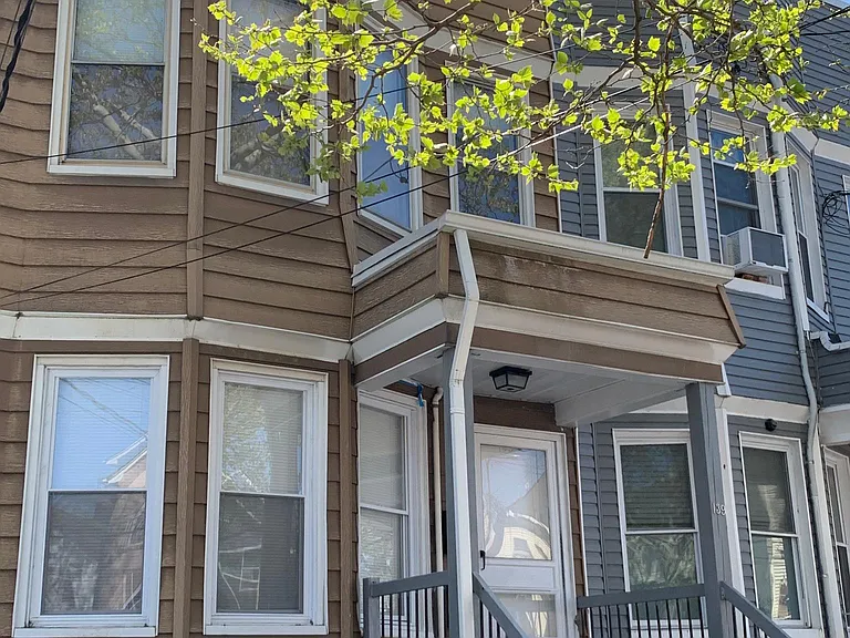 139 Boyd Ave #1F — Photo 1