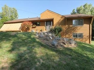 8371 Cascade Rd SE, Ada, MI 49301