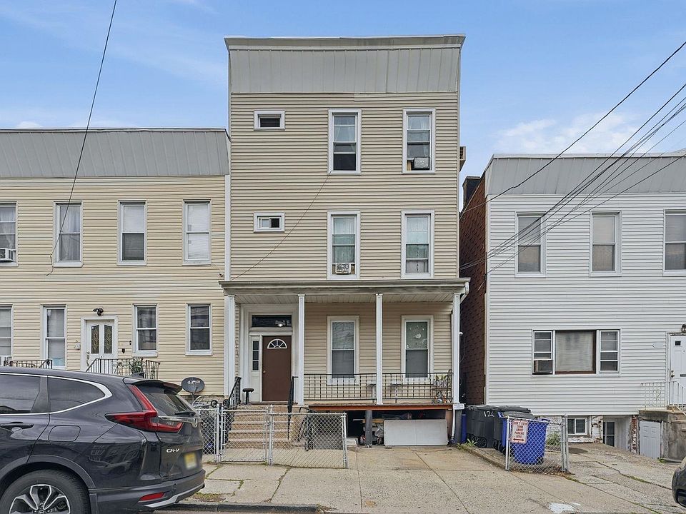 1st image of 120 Hutton St