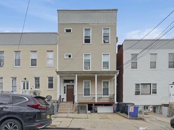 120 Hutton Street image 1 of 13