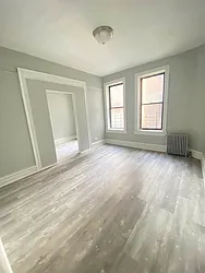 Rented by City Prime Commercial Realty 