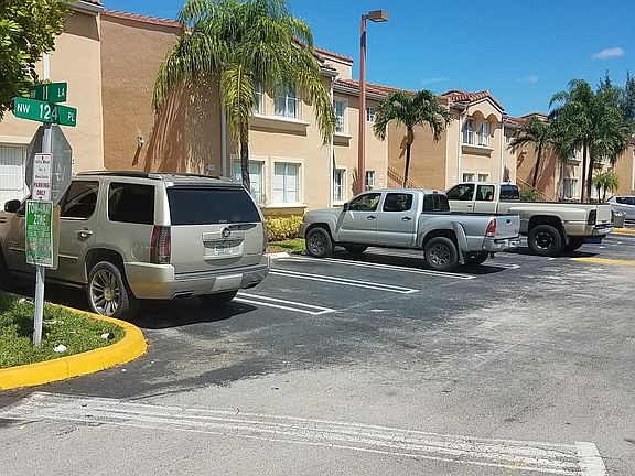 3rd image of 1124 NW 124th Pl #201