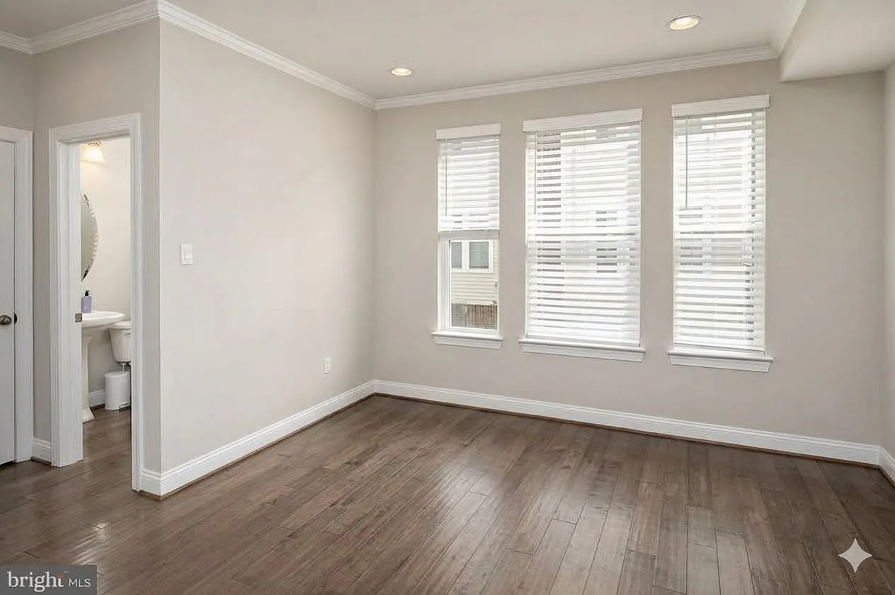 3 bed, 2272 sqft, $3,900 — Photo 4