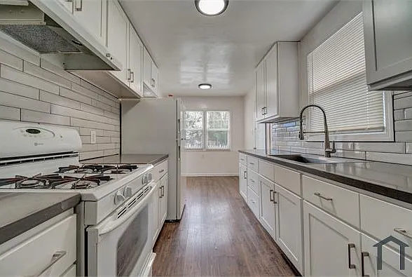 1823 96th Ave — Photo 30