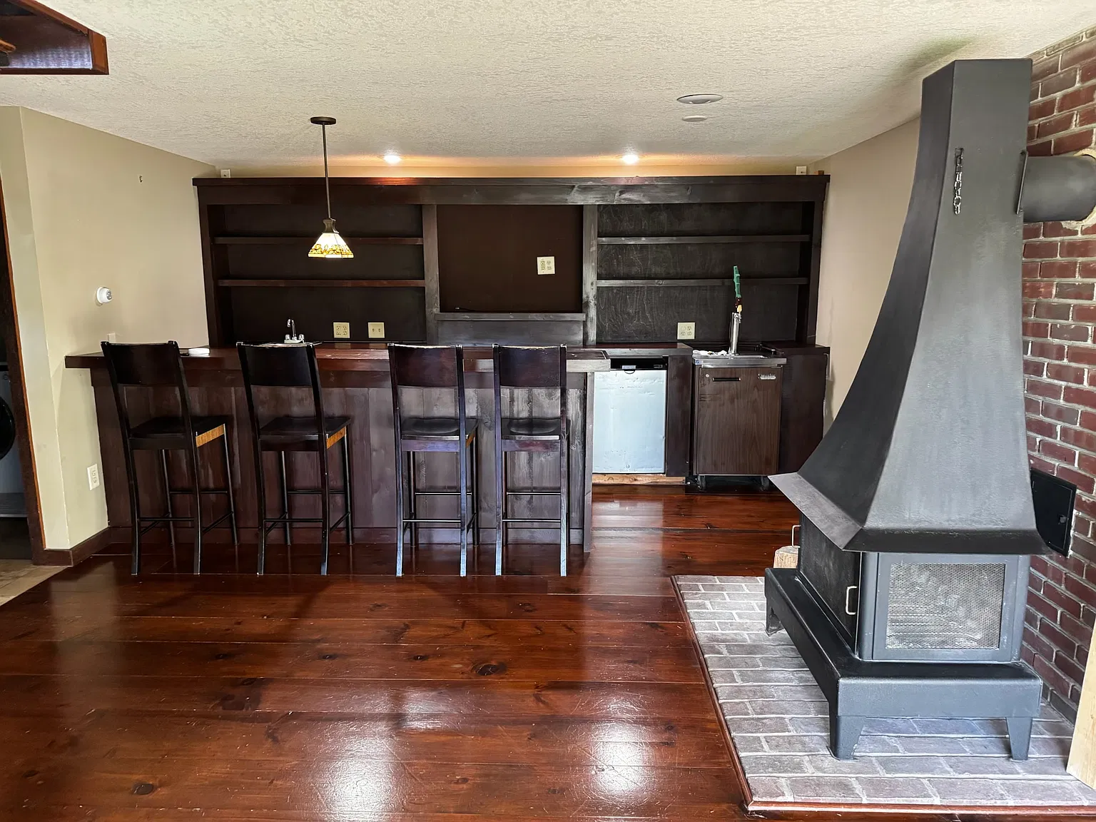 4 bed, 2150 sqft, $2,750 — Photo 4
