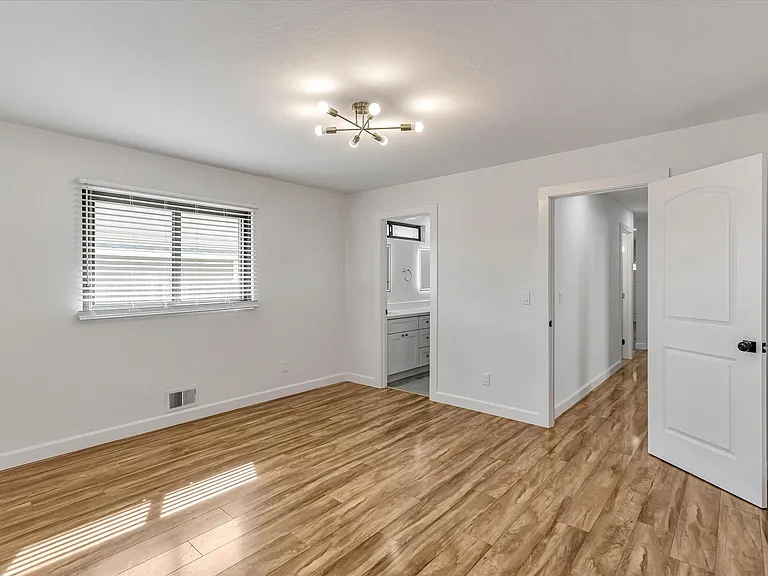 1680 Chestnut St — Photo 20
