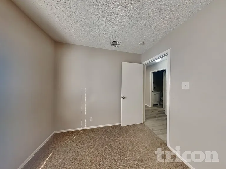 5223 Tom Stafford Dr — Photo 13