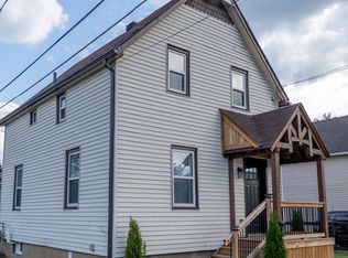 2 Whitehead Ave, Cornwall, ON K6J 1B1