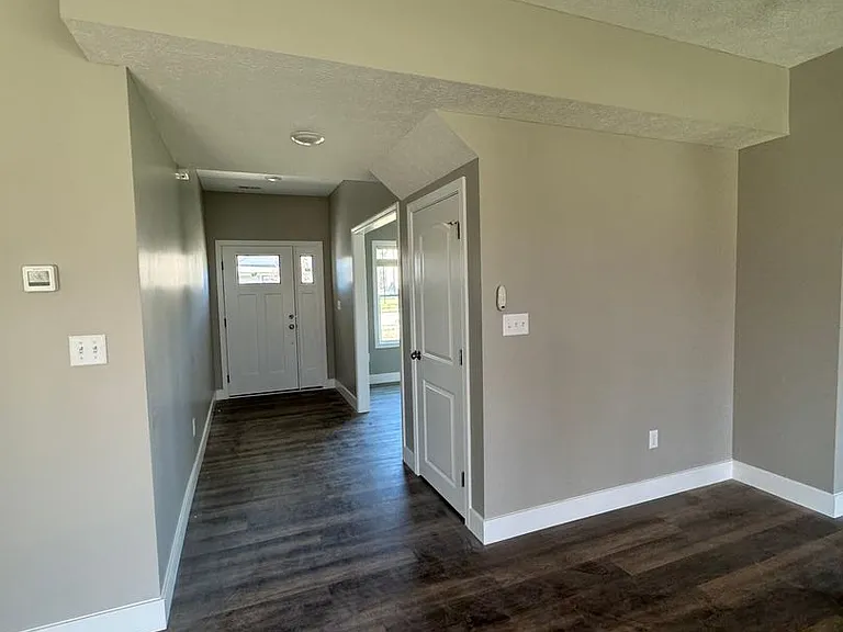 2509 Yeoman Ln — Photo 9