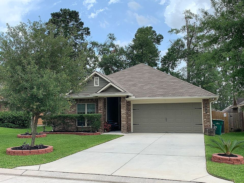 2nd image of 990 Arbor Way