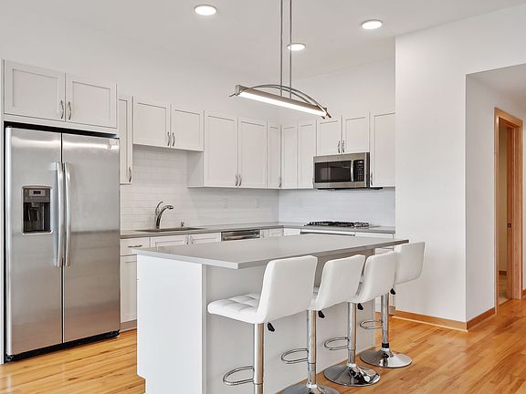 5th image of 1240 S 2nd St Unit 707