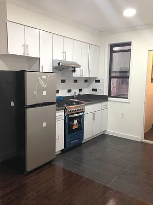 Rented by Century 21 New Golden Age Realty | media 15