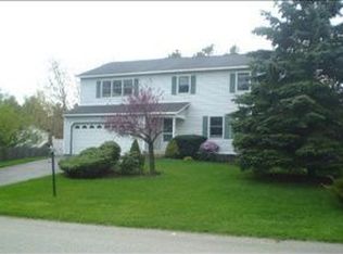 13 Baltusrol Dr, Clifton Park, NY 12065