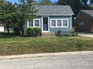 302 2nd St, Smithville, MO 64089