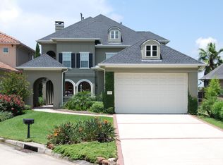 101 Blue Water Way Pvt, Kemah, TX 77565
