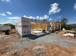 136 Jackson Dr, Daleville, VA 24083