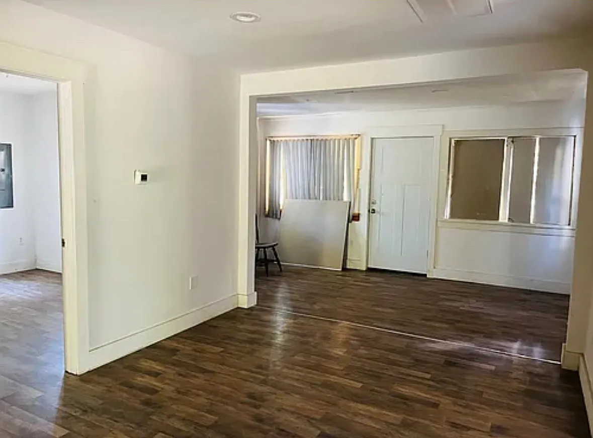 3 bed, $2,100 — Photo 4