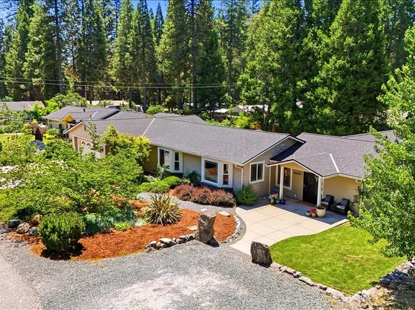 14240 Hollydale Rd, Grass Valley, CA 95945