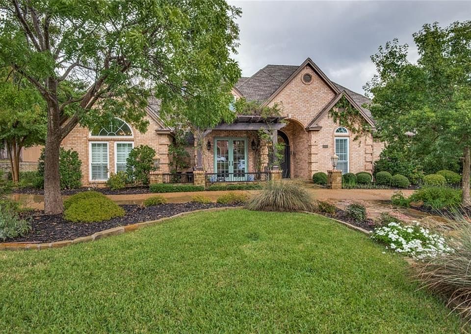 1st image of 4702 Shadywood Ln