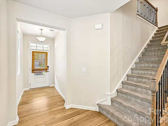 3rd image of 1325 Southern Sugar Dr